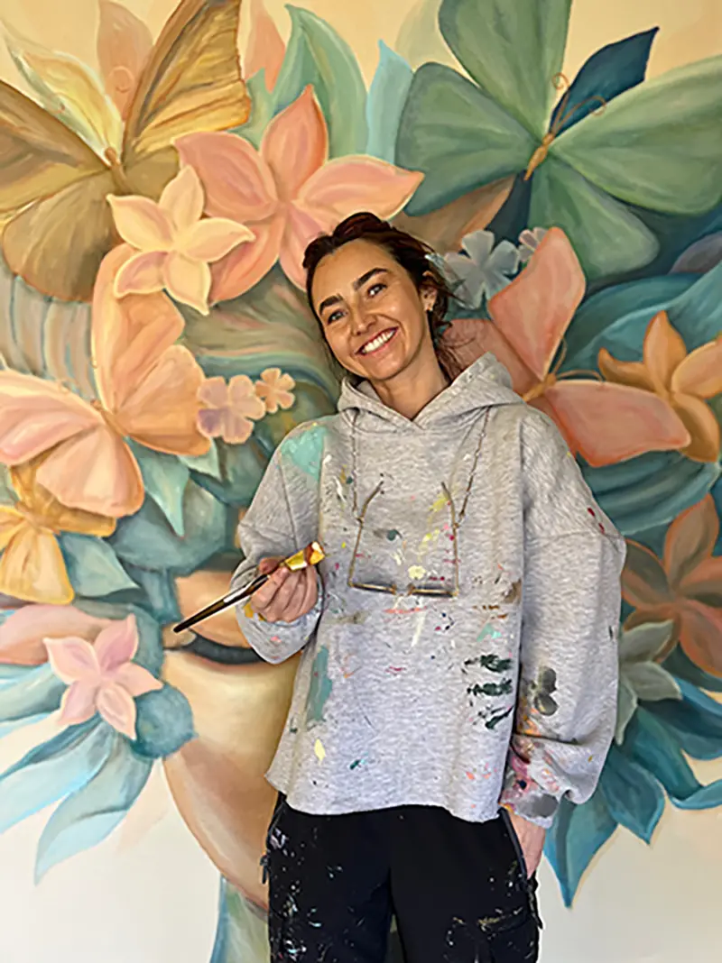 Shannen Mythen, professional artist and muralist based in Florida